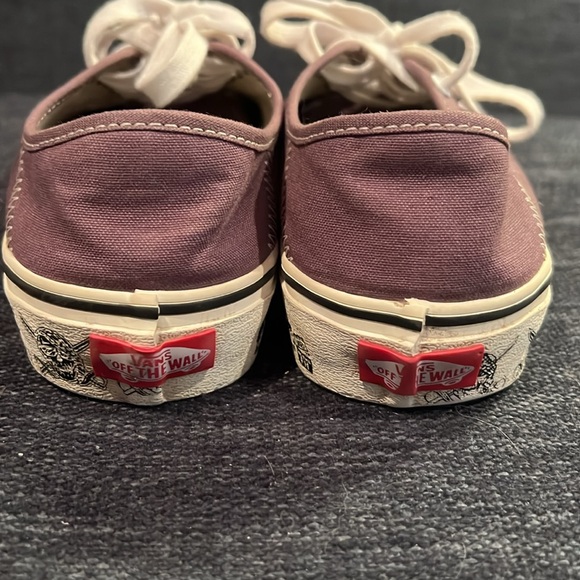 Vans Limited Edition Purple Sneaker with Pirate Sole - Men’s 6.5/ Women’s 8 - Picture 5 of 8